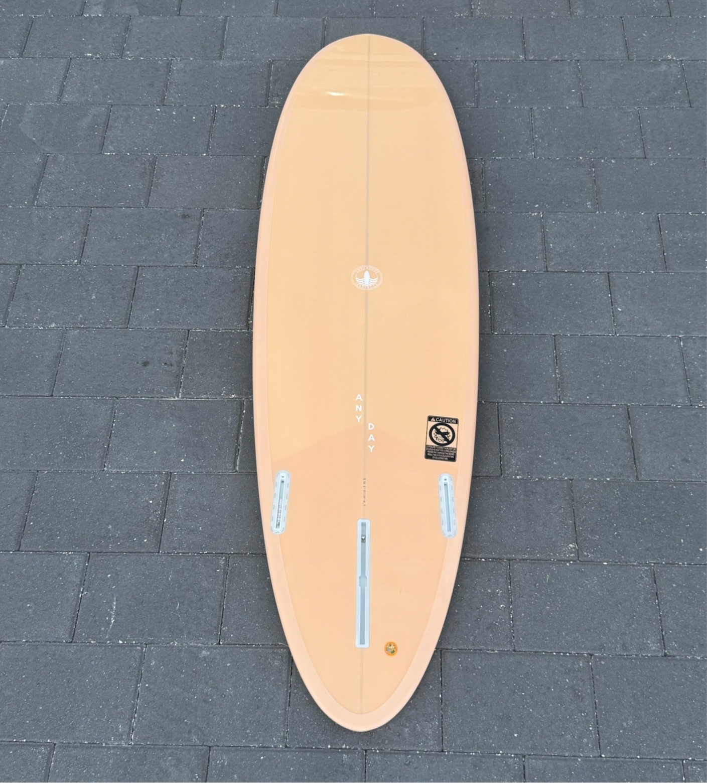 ANY DAY Mid Length Surfboard – Peach EPS