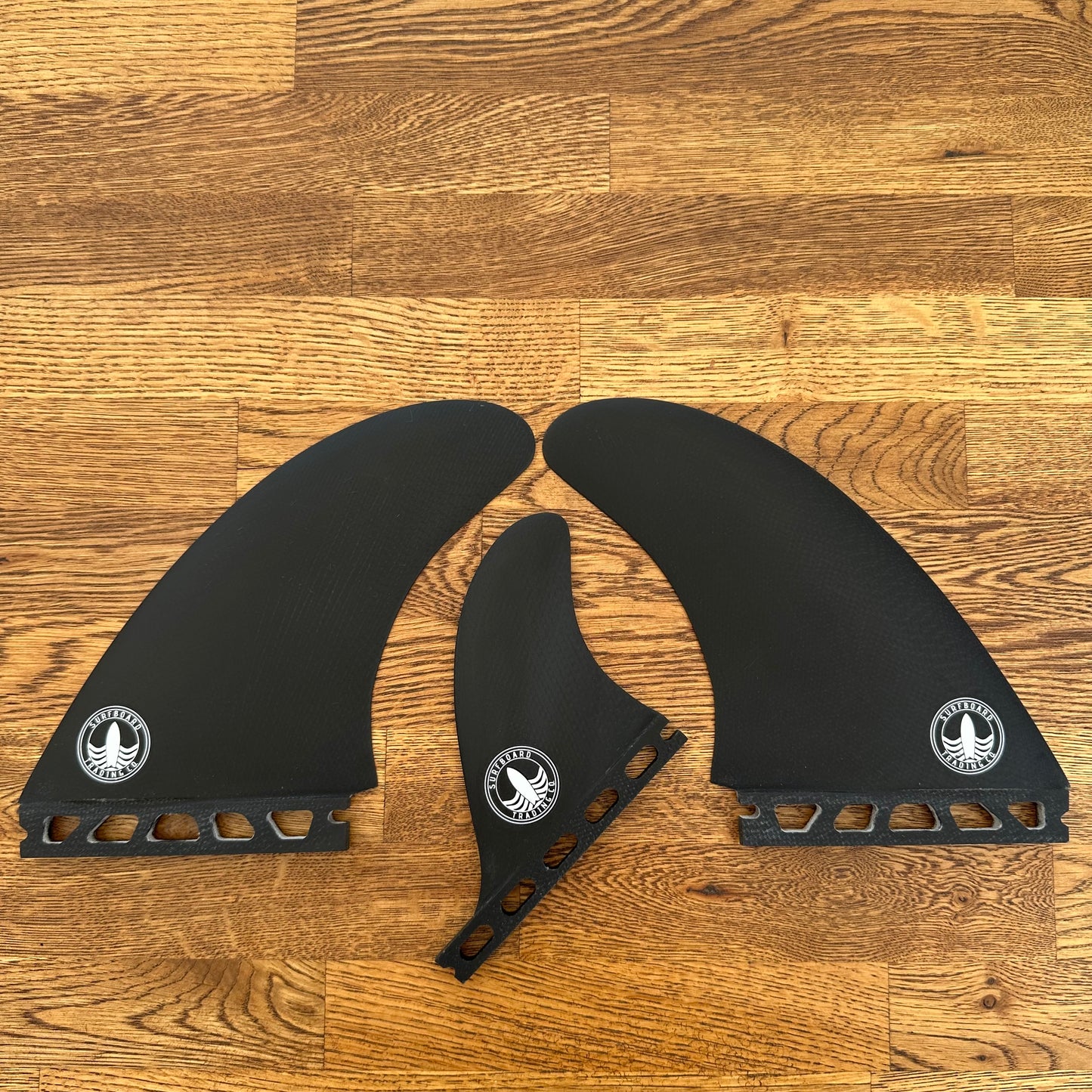 STCo. Performance Twin Fin + Trailer – Volan Black