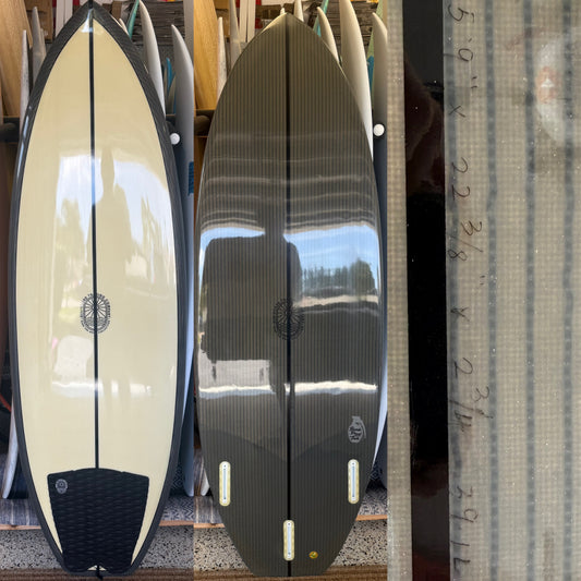 5’9” Summer wind Carbon Surfboard New - 39.1L