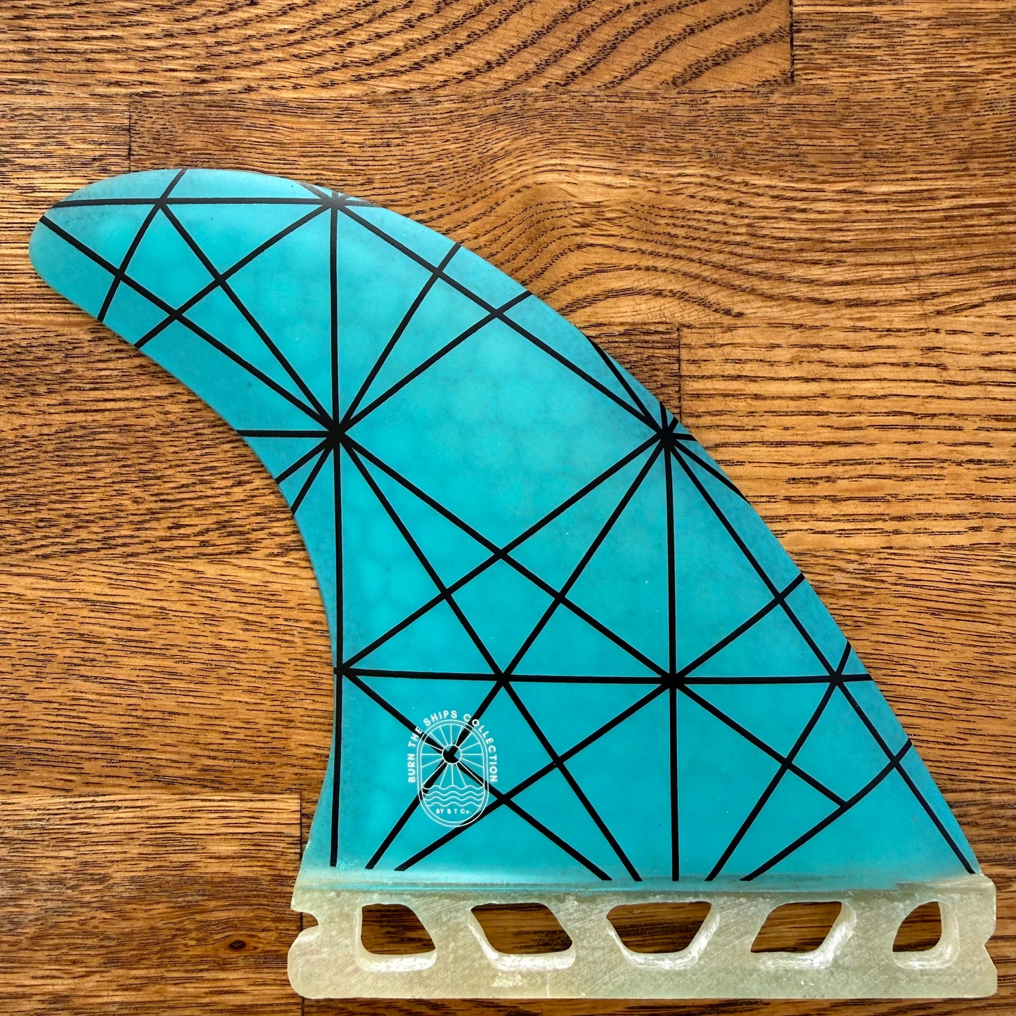 BTS Collection Future Aqua Line Thruster Fin – Med OR Large